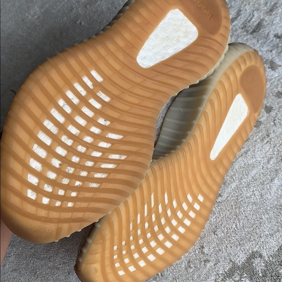 Yeezy Sesame Size 7 - Picture 7 of 9